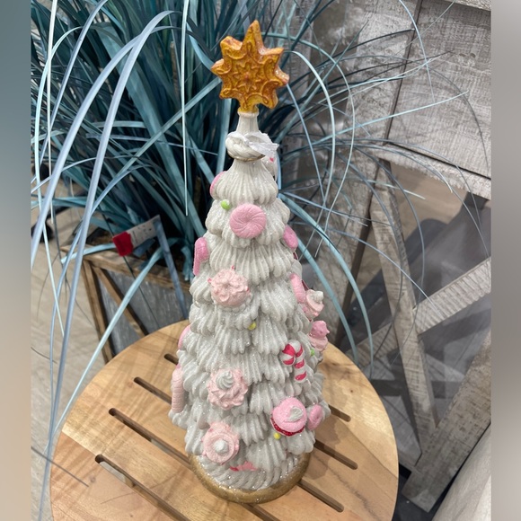 Pink Christmas Whipped Frosting Meringue Gingerbread Treats Christmas Tree NWT - Picture 4 of 4